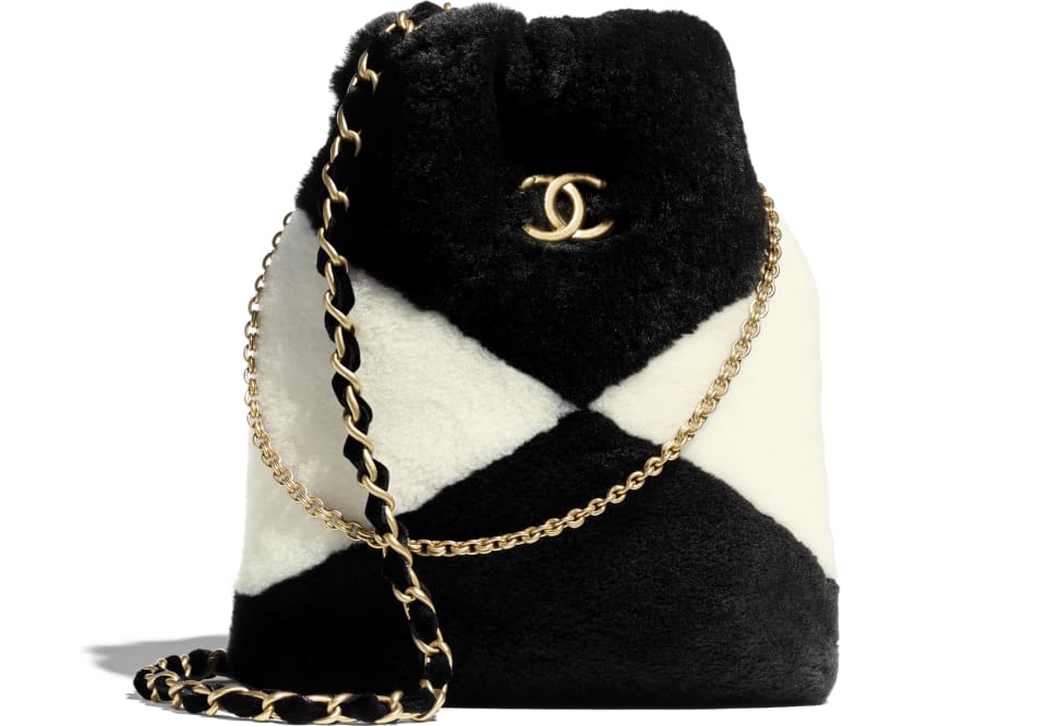 CHANEL Diamond Sheepskin Leather Gabrielle Hobo Medium Chain Shoulder Bag  Gold Buckle Chain Shoulder Bag Blue/Black