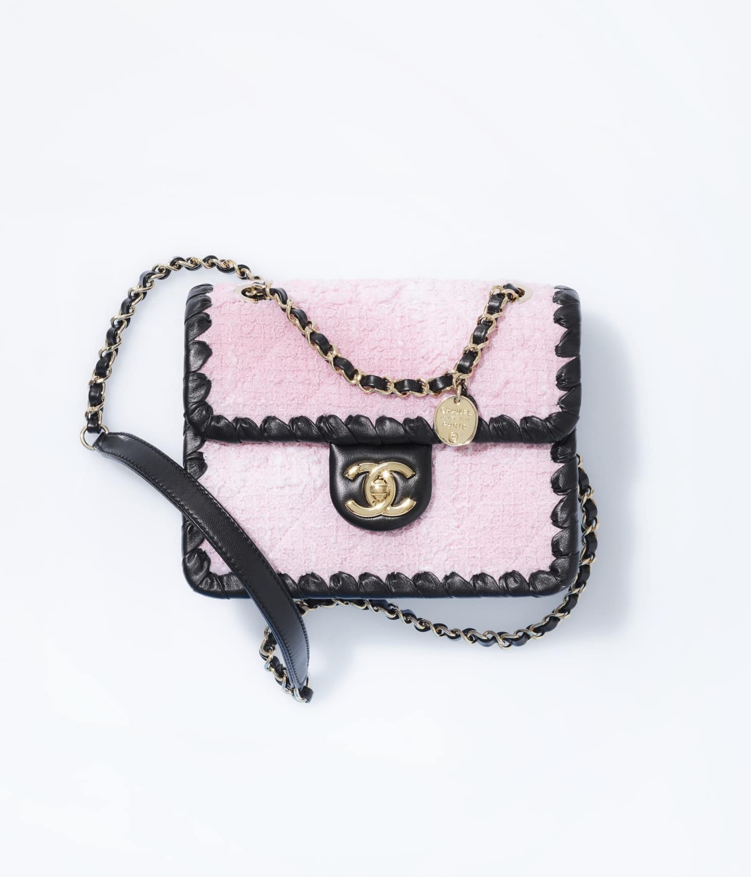 Chanel's Mini Flap Is The Official Bag Of The “Old Money” Aesthetic