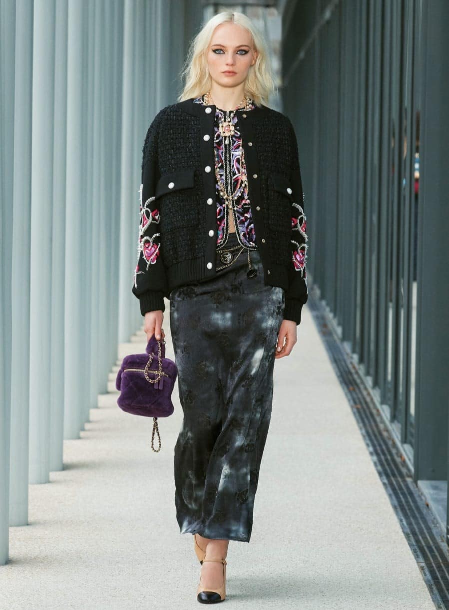 A Look Into Chanel Métiers d'Art Pre-Fall 2022 - Spotted Fashion